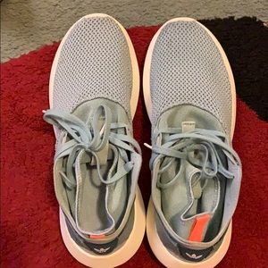 Adidas tubular entrap 7.5 women